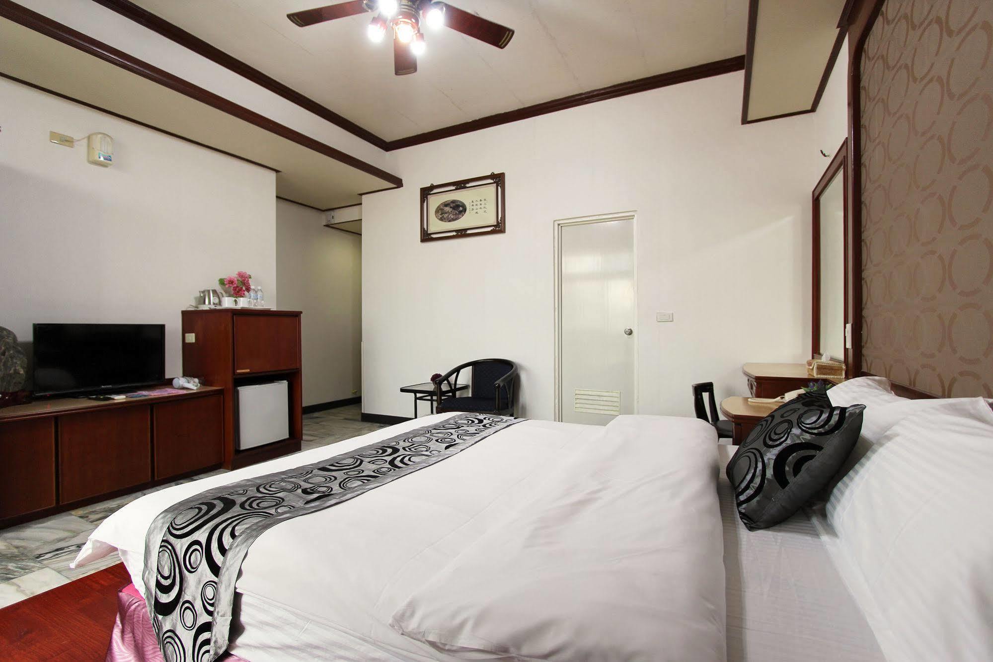 陶陶居商旅 Tautauchu Hotel Hualian Zewnętrze zdjęcie