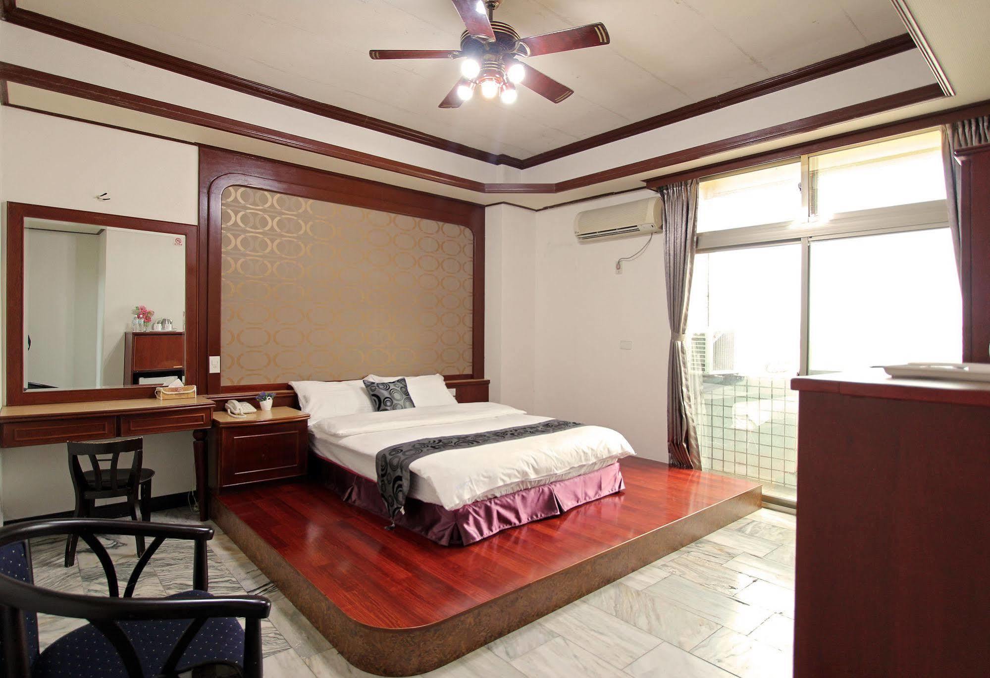 陶陶居商旅 Tautauchu Hotel Hualian Zewnętrze zdjęcie